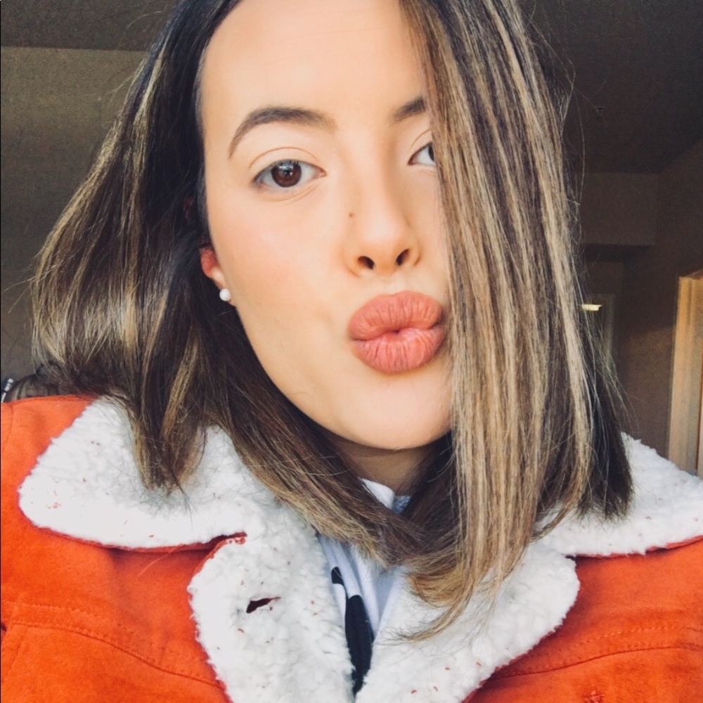 Meet your Posher, Marisa